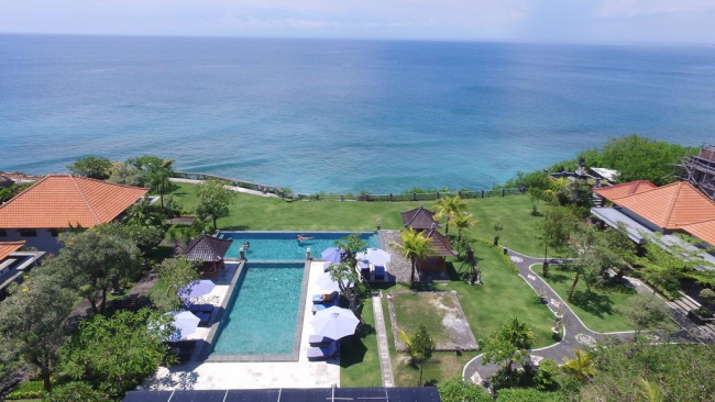 Cabins Near Uluwatu Temple