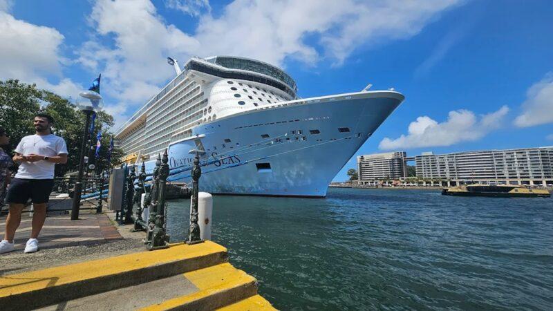 The 7 Amazing Waterfront Bars in Sydney Cruise Bar