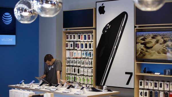 Discover This Year's Best Smartphone Deals Smartphone deals