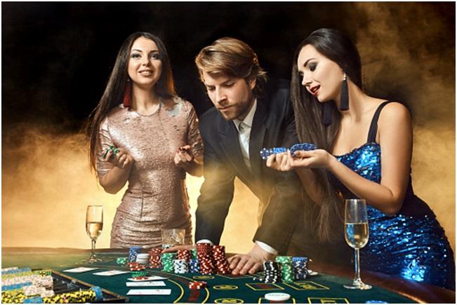 25 Incredible Poker Tips For Women Fun at poker table