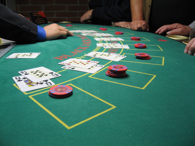 How Card Counting Software Works and Who can use it