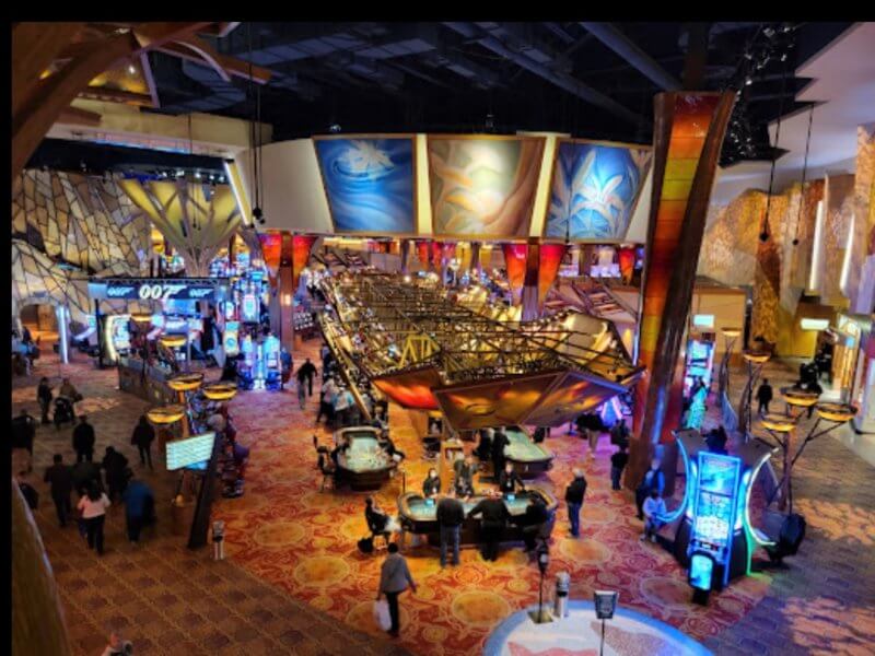 Mohegan sun casino floor