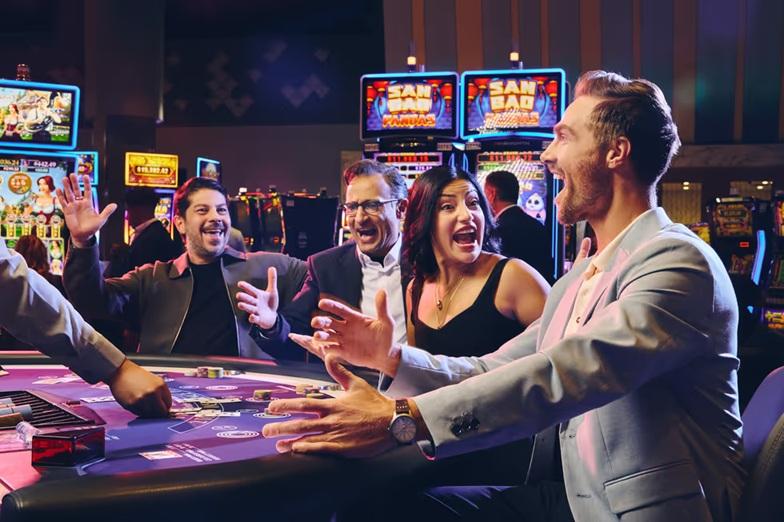 Weekend Fun: Best Places to Play Slots in Vancouver, Toronto, and Montreal Weekend trip to Canada
