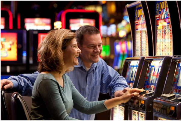 Christmas casino- slot machines to play